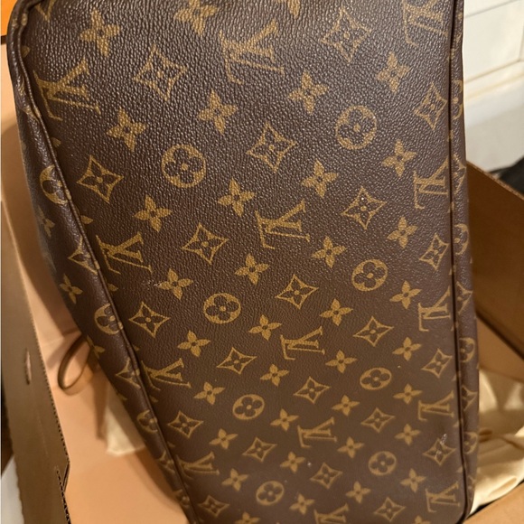 Louis Vuitton Monogram Neverfull GM Tote Bag (pouch and dust bag included!) - Picture 10 of 14